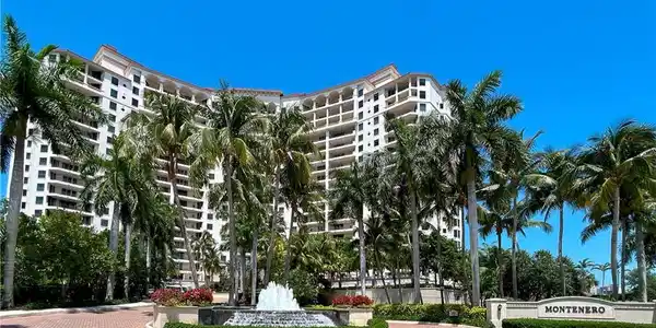 7575 Pelican Bay BLVD
