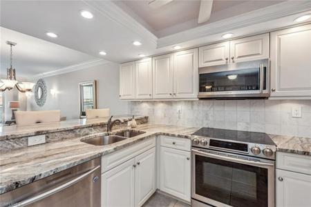 693 Seaview CT