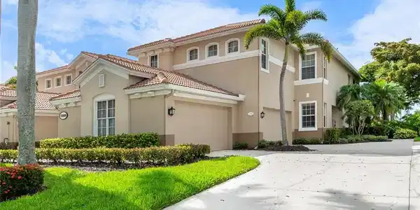 11089 Harbour Yacht CT