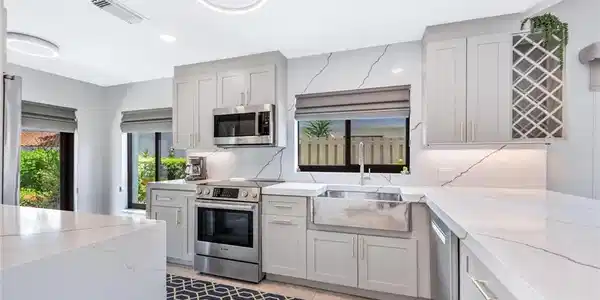 517 Beachwalk CIR