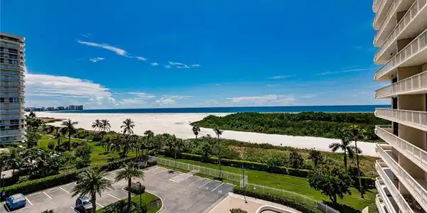 380 Seaview CT