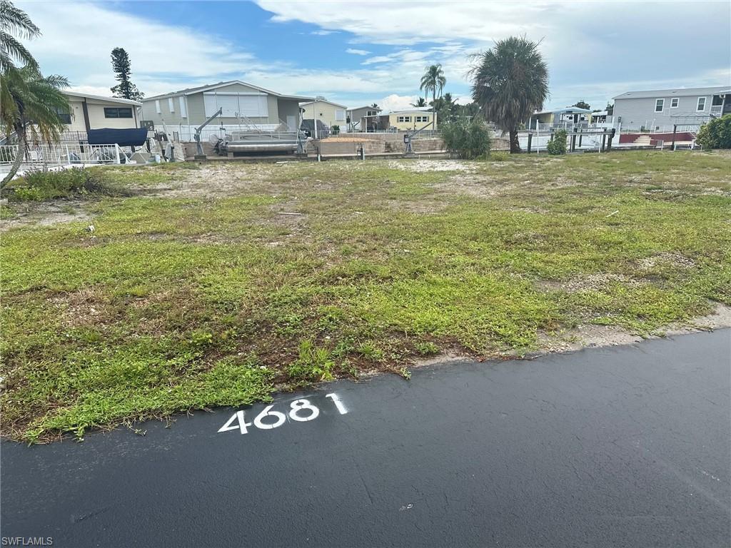 Image 2: Yard from road