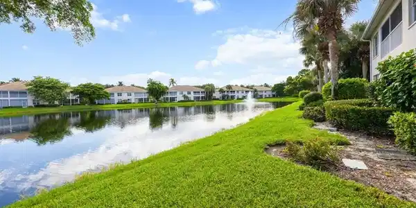 800 Carrick Bend CIR
