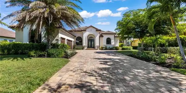 6851 Lakewood Isle DR