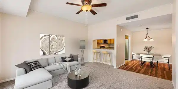 900 Arbor Lake DR