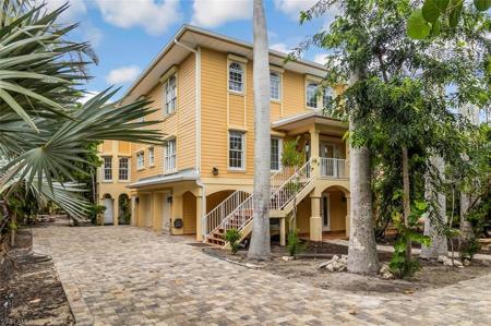 900 Almas CT