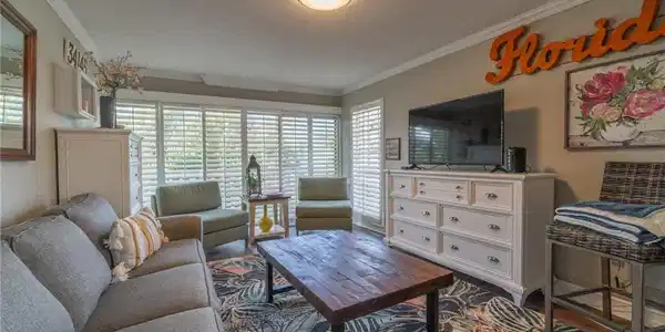 1215 Edington PL