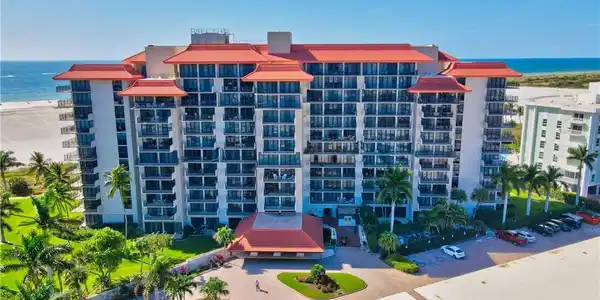 180 Seaview CT