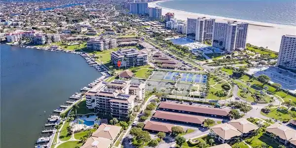 591 Seaview CT