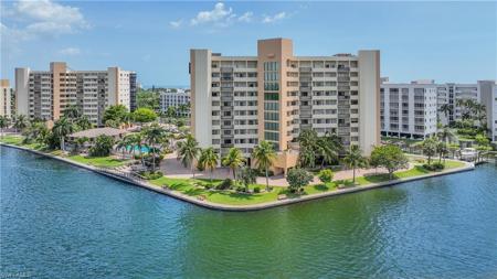 4263 Bay Beach LN