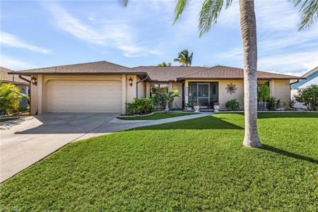 528 SE 18th AVE