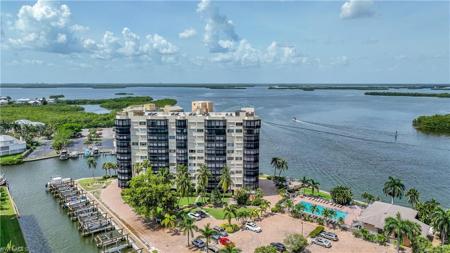 4263 Bay Beach LN