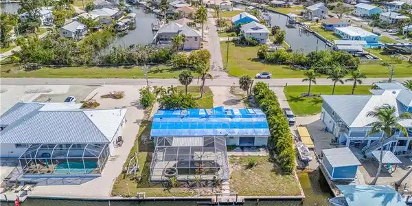 2615 Sanibel BLVD