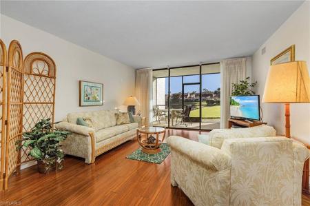 4574 Trawler CT