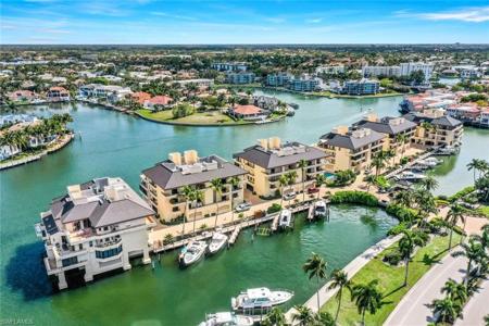 4400 Gulf Shore BLVD N