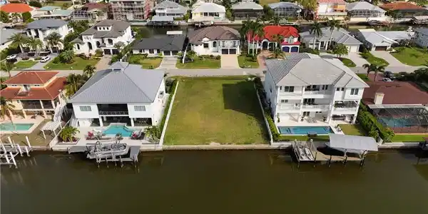 312 Heron AVE