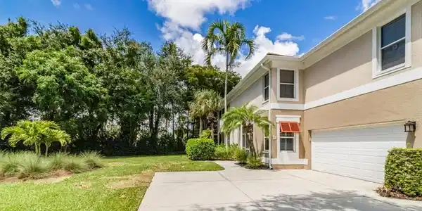873 Carrick Bend CIR