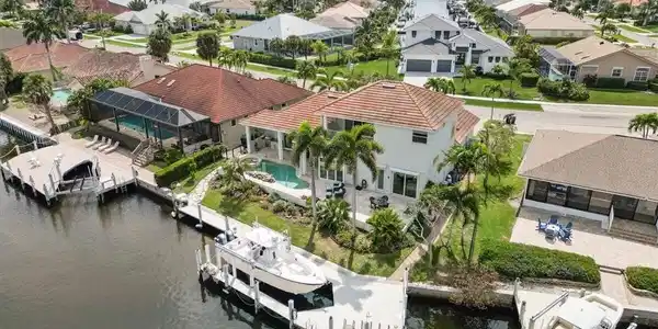 1109 Strawberry CT