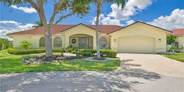 2807 Via Paloma DR