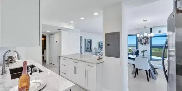 260 Seaview CT
