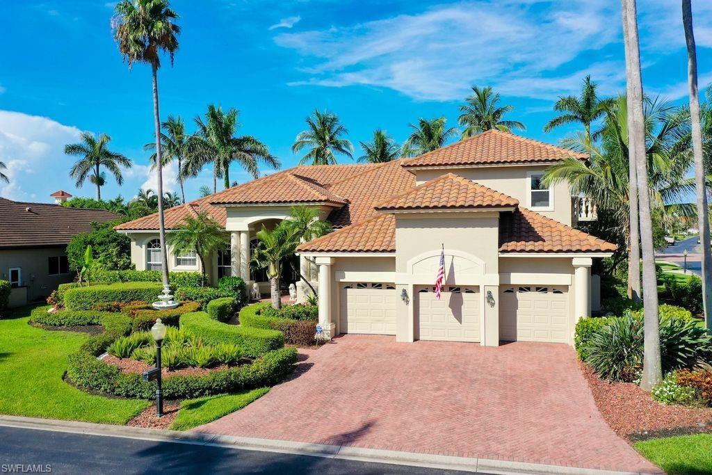 Image 2: Corner oversize lot walking distance to the fitness center and clubhouse