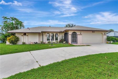 1102 SE 28th TER