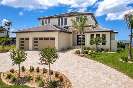 1024 Dolphin DR