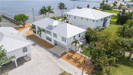 8550 Ebbtide WAY