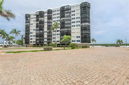4263 Bay Beach LN