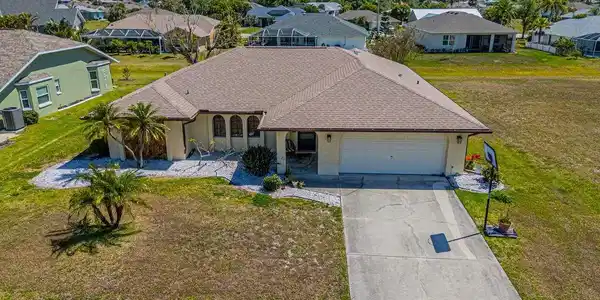 1426 Blue Lake CIR