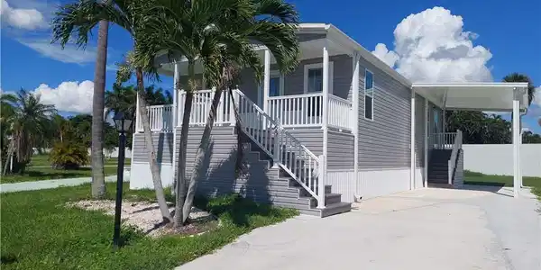 63 Poplar PL