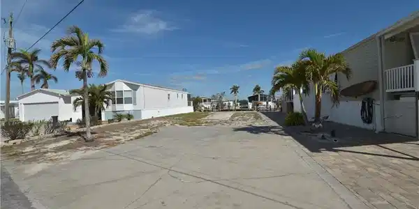 Image 4: View from street