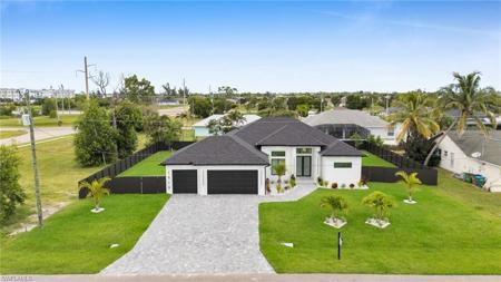 1919 SW 25th TER