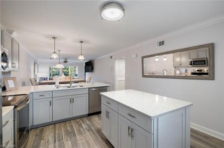 3021 Sandpiper Bay CIR