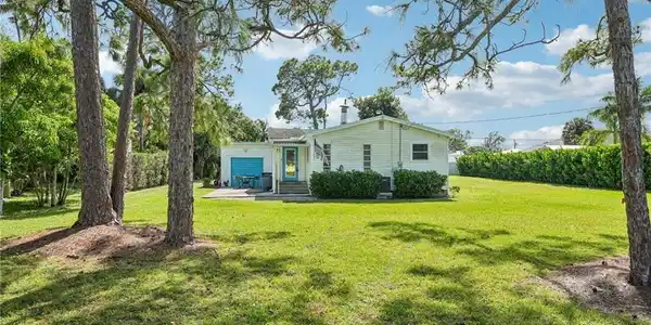 4335 Tarpon AVE SW