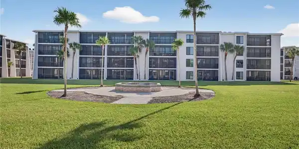 1501 Middle Gulf DR