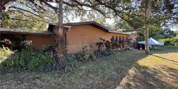 67 E Mariana AVE