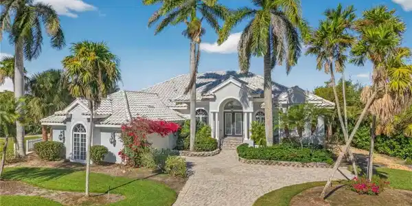 9008 Mockingbird DR