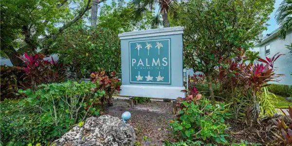 Image 3: View of community / neighborhood sign