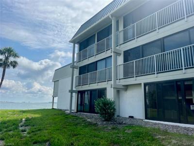 760 Sextant DR
