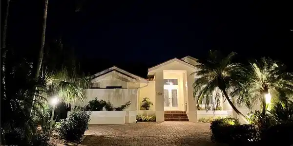 5571 Harborage DR