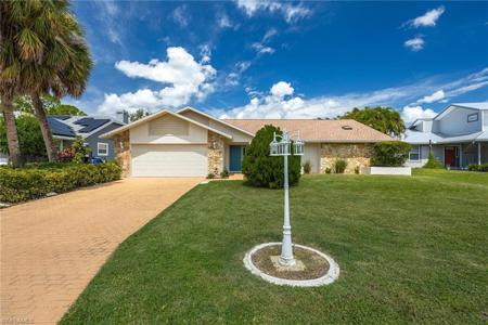 8410 Aqua Cove LN