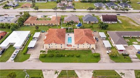 838 SW 47th TER