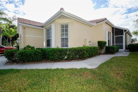 8805 E Bay CIR