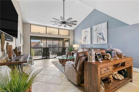 5015 Harbortown LN