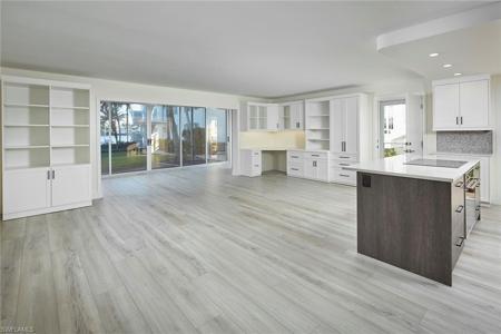 322 Harbour DR