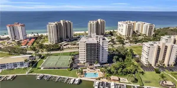 11030 Gulf Shore DR