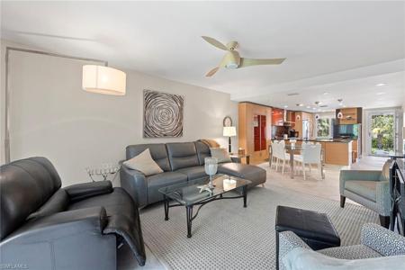 3001 Sandpiper Bay CIR