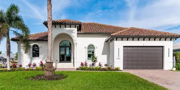 1232 Mistletoe CT