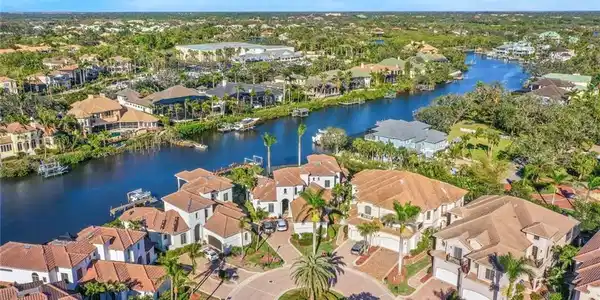 27560 River Reach DR